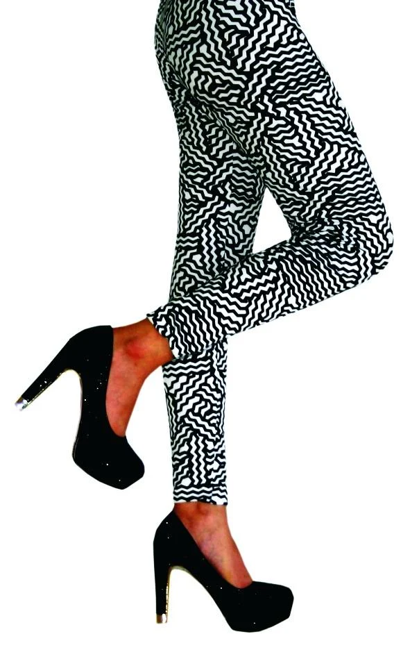 Women's Fashion Leggings - Black & White Print
